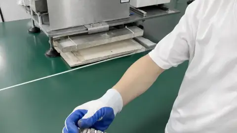 Semi-automatic soldering equipment